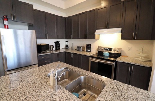 Vaughan House | Luxury Living: 4 Ensuite Bedrooms with Modern Amenities