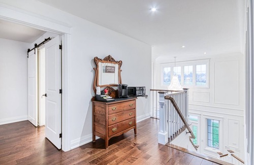 Caledonia House | Luxury Living in custom built home 12 minutes from Hamilton Airport