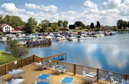 Great Houghton Resort | Luxury Lodge at billing aquadrome