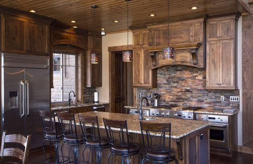 Ashton Cabin | Luxury Lodge, Private Lake, 8,000 ft2, 9 bdrms, for the Ultimate Get-Together