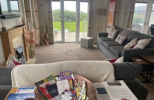 Rhyd-y-clafdy Cabin | Luxury Lodge with hot tub on the exclusive Golf Village, Hafan y Mor, Pwllheli