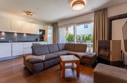 Lengdorf Ski Chalet | Luxury lodge with private terrace, garden & sauna