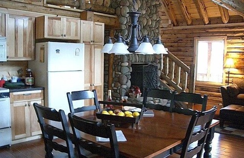 Skaneateles Cabin | Luxury Log Cabin in the Woods on Skaneateles Lake