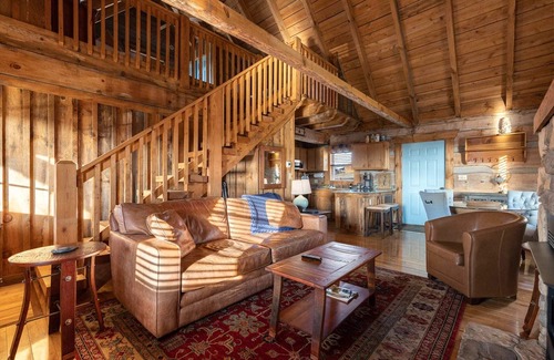 Vesta Cabin | Luxury Log Cabin|Copper Tub|Starry Skies|Gas Logs