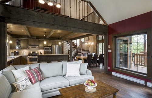 Stoneham Ski Chalet | Luxury Mountain Cottage