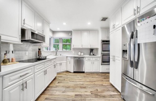 Conroe House | Luxury majestic spacious estate in charming Woodland-Conroe