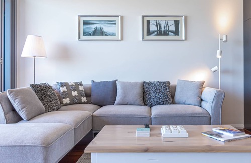 Mindarie House | Luxury Marina Townhouse