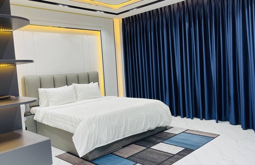 Phu Nhuan House | Luxury master room.n