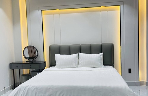 Phu Nhuan House | Luxury master room.n