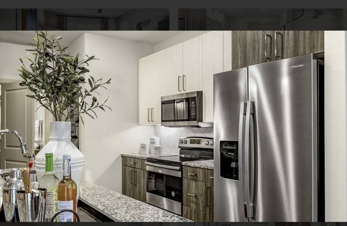 Northeast Houston Apartment | Luxury Mid-rise Apartments with Clubhouse