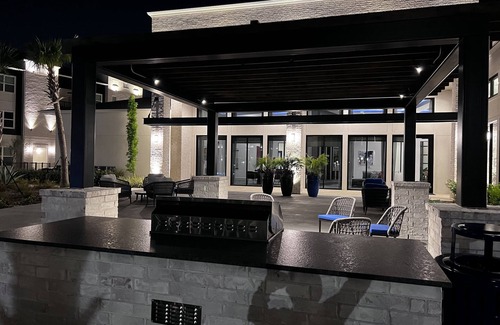 Northeast Houston Apartment | Luxury Mid-rise Apartments with Clubhouse