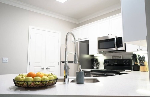Westside Apartment | Luxury Modern Apartment In Atlanta wFree Parking