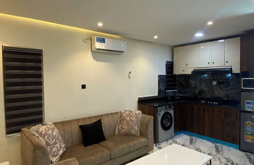 Mushin Apartment | Luxury & Modern Self Check-In Apts near Airport M03a