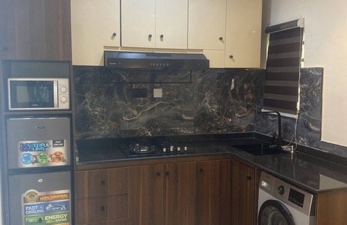 Mushin Apartment | Luxury & Modern Self Check-In Apts near Airport M04a