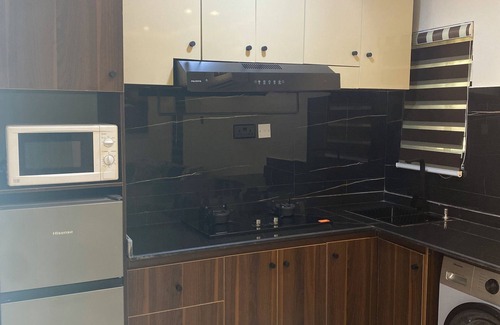 Mushin Apartment | Luxury & Modern Self Check-In Apts near Airport M04b