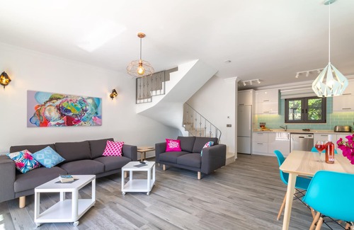 Kalkan Villa | Luxury Modern Two En Suite Bedroom Villa With Private Pool. Close To Town.