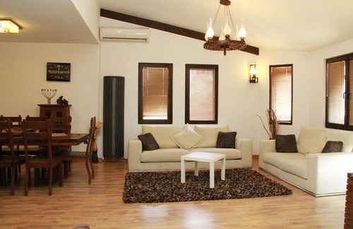 Kormyansko House | Luxury Monevski Guest House