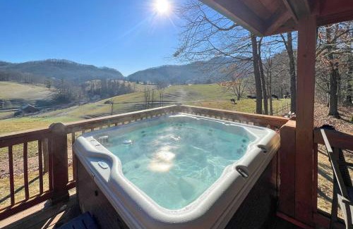 Waynesville House | Luxury Mountain Cabin with Hot Tub and Pool Table!