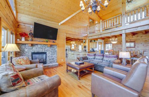 Waynesville House | Luxury Mountain Cabin with Hot Tub and Pool Table!