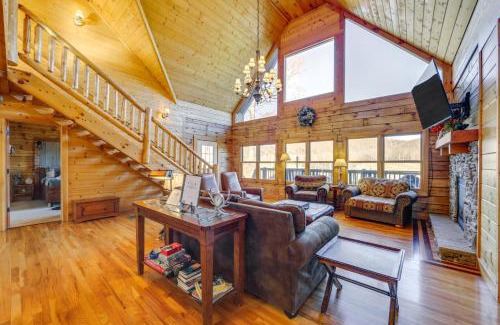 Waynesville House | Luxury Mountain Cabin with Hot Tub and Pool Table!