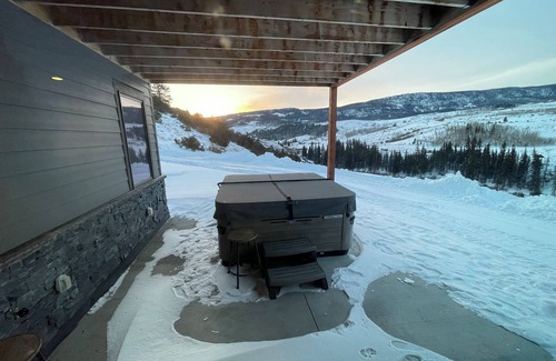 Kremmling House | Luxury Mountain Escape with Hot Tub & Steam Room