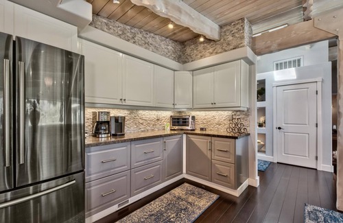 Zephyr Cove House | Luxury Mountain retreat with Hot tub