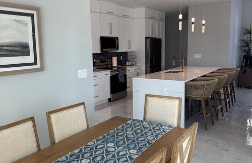 Pelican House | Luxury NEW 3-bedroom house in soothing Cape Coral close to beaches