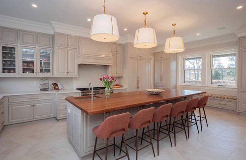 Top of the Hill Apartment | Luxury Newport Estate
