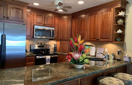 Kahana Condo | Luxury Ocean View Condo - Kahana Sunset D4 - A/C & 5G WiFi - Pool