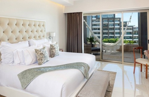 Cabo San Lucas Resort | LUXURY OCEANFRONT 3 BEDROOM SUITE GARZA BLANCA 5 STAR LOS CABOS 4,198 SQ FT