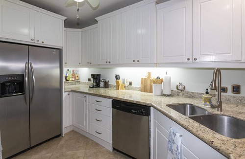 Barrio Los Faroles Condo | Luxury Oceanfront Villa Direct on the Sand