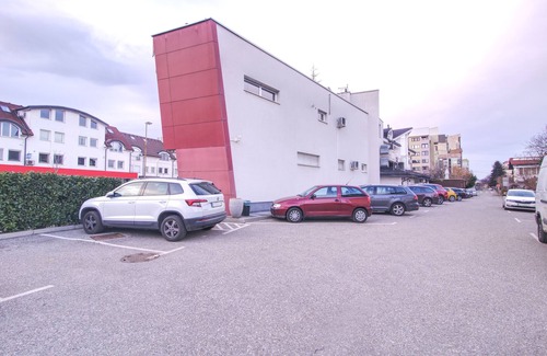 Maribor Apartment | Luxury One-bedroom apartmen Kavenija w/parking