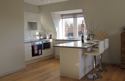 Harpenden Apartment | Luxury one bedroom town centre apartment available for short term rental