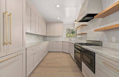 Pacific Palisades House | Luxury Pacific Palisades Home - Walk Everywhere!