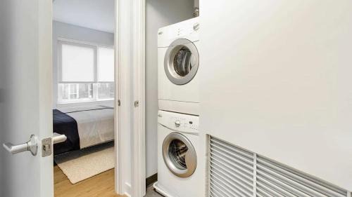Chinatown Apartment | Luxury Penn Quarter Downtown DC