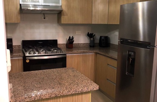 Moca Apartment | Luxury penthouse; 3 hab. pool, AC, wifi, cable, Netflix, terraza. 58 amenidades.