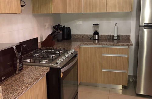 Moca Apartment | Luxury penthouse; 3 hab. pool, AC, wifi, cable, Netflix, terraza. 58 amenidades.