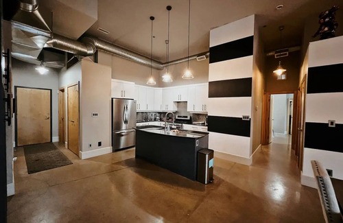 Saskatoon Downtown Apartment | Luxury Penthouse Downtownnn