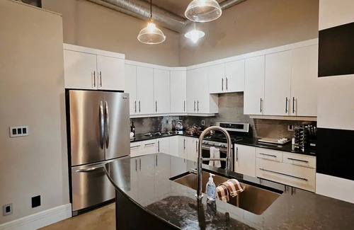 Saskatoon Downtown Apartment | Luxury Penthouse Downtownnn