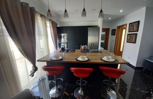 Qawra Apartment | Luxury Penthouse - Large Terrace