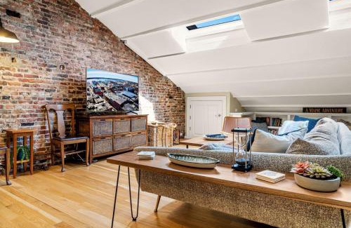 Old Port House | Luxury Penthouse Steps from Downtown Portland