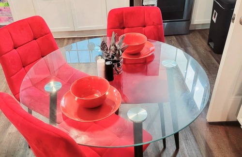 Newnan House | Luxury Playland of Newnan- Arcade Game/PETS & LONGER TERM STAYS WELCOMED!