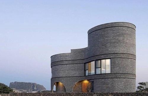 Seongsan House | Luxury Pool Villa, Villecot