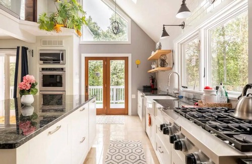 Leesburg House | Luxury Private Estate Mins to Winery/Brewery