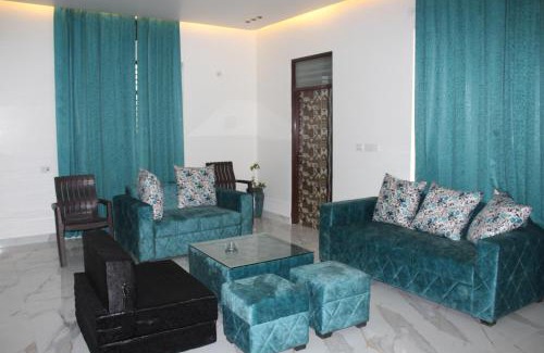 Gurugram Apartment | Luxury Private Farmhouse
