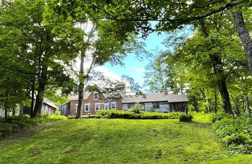 Woodstock House | Luxury, private, peaceful home with Instagram worthy amenities!