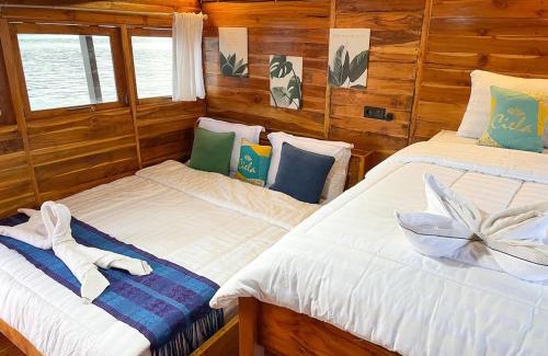 Labuan Bajo Boat Rental | Luxury Private Phinisi Sailing in Komodo island