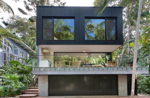 Noosa Heads House | Luxury rainforest retreat, Little Cove