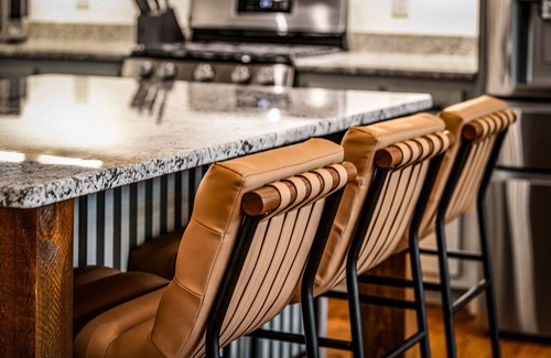 Blue Ridge Cabin | Luxury & Relaxation. Sauna, Red Light Therapy, Hot Tub, Game Room, 4 King suites