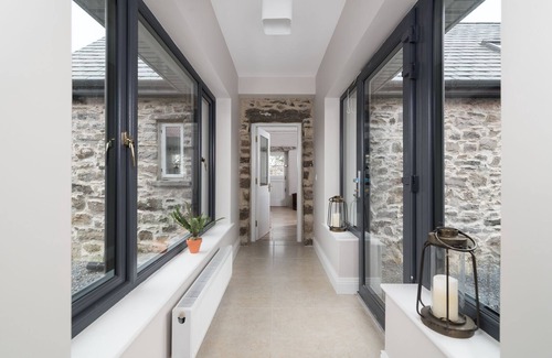 Cong Cottage | Luxury renovated old Irish cottage